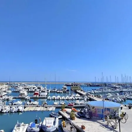 公寓 Amaste In Puglia Casa 比谢列